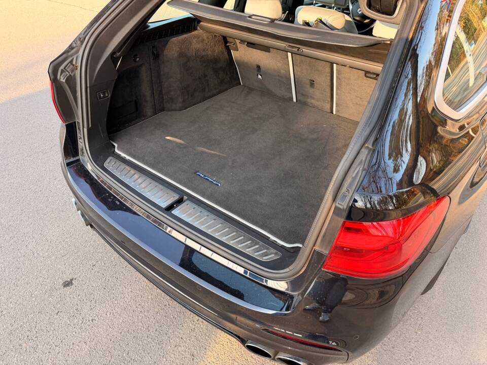 Image 14/22 of ALPINA B5 Touring Biturbo AWD (2018)