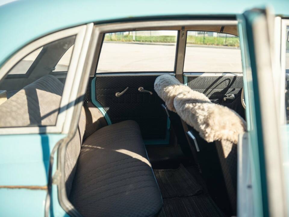 Image 8/15 of Wartburg 311/0 Standardlimousine (1959)