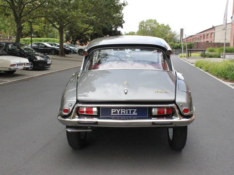 Imagen 21/22 de Citroën DS 21 Pallas (1966)