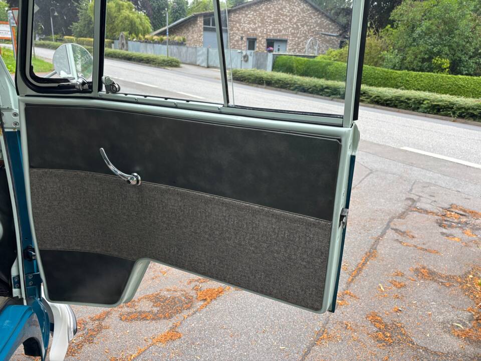 Bild 22/41 von Volkswagen T1 Samba (1964)