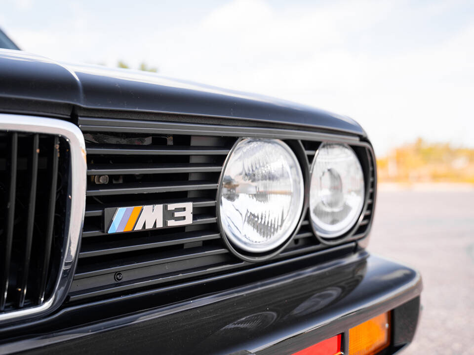 Image 19/91 de BMW M3 Sport Evo (1990)