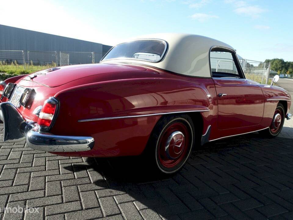 Image 3/10 of Mercedes-Benz 190 SL (1957)