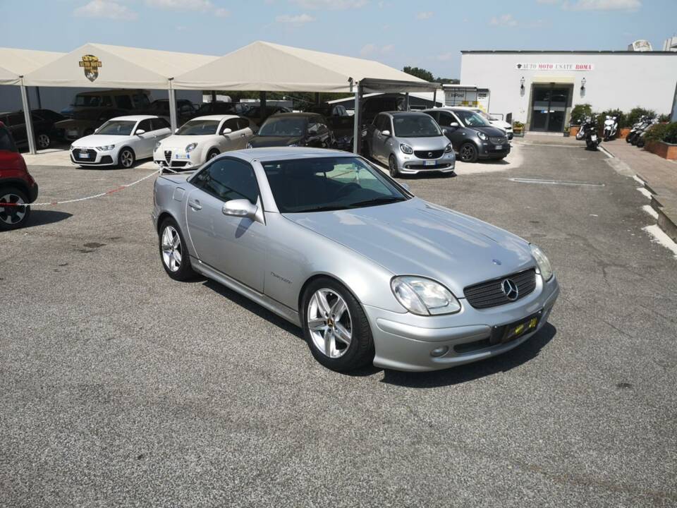 Imagen 35/38 de Mercedes-Benz SLK 200 Kompressor (2002)