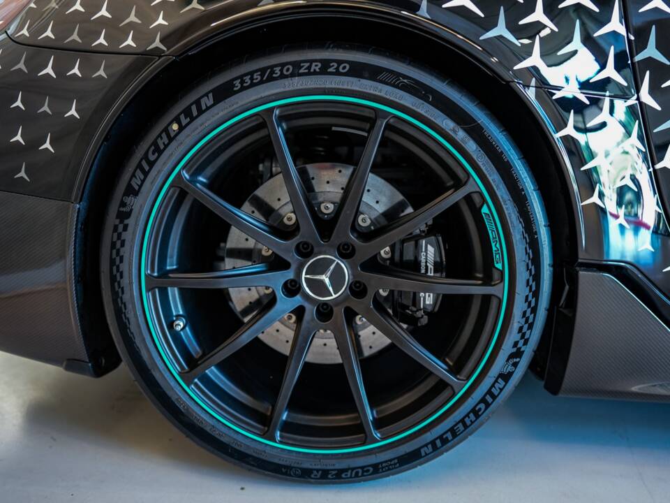Image 10/25 of Mercedes-AMG GT Black Series "P One Edition" (2021)