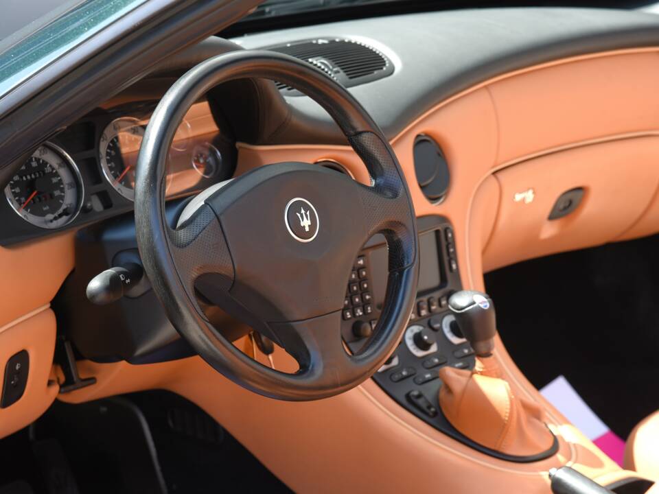 Imagen 2/17 de Maserati Spyder 4200 (2002)