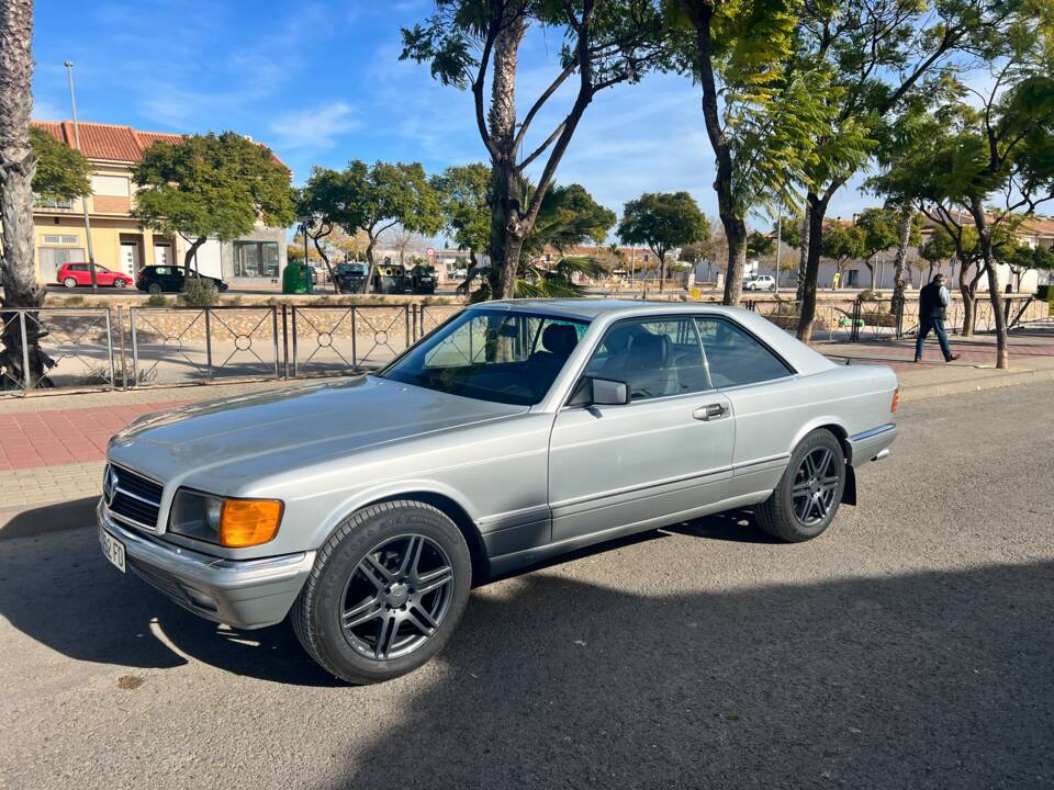 Image 11/77 of Mercedes-Benz 380 SEC (1982)