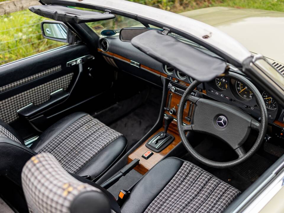 Afbeelding 4/45 van Mercedes-Benz 450 SL (1980)