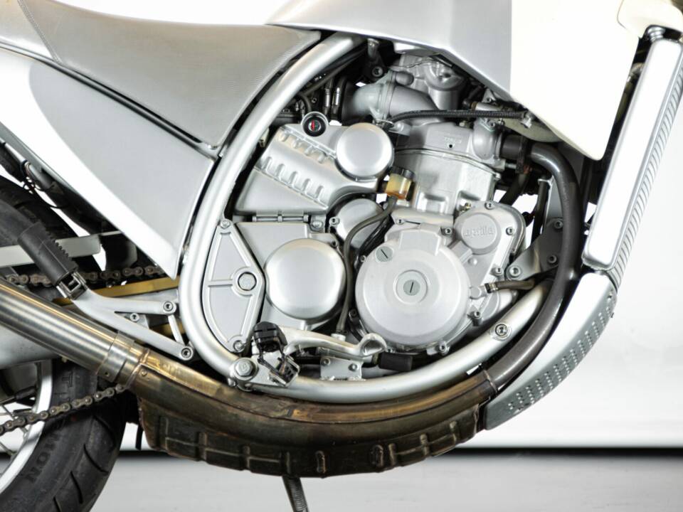 Bild 10/50 von Aprilia Moto 6.5 (2000)
