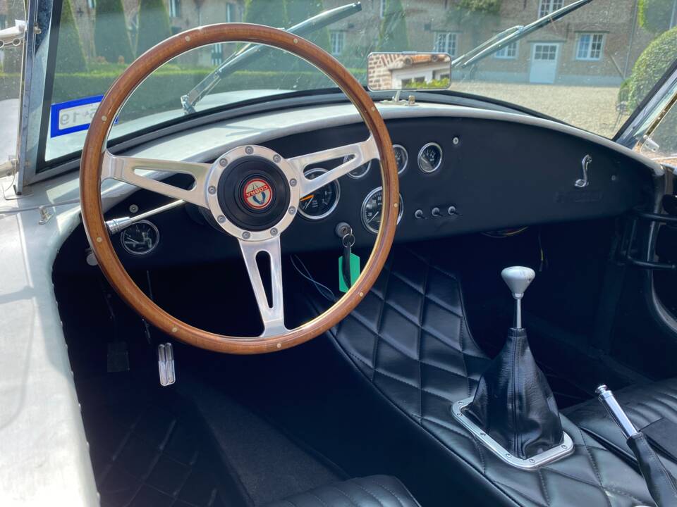 Immagine 8/27 di AC Cobra 427 (1967)