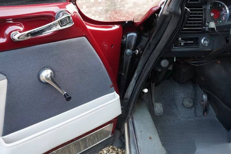 Image 4/4 de Citroën DS 21 IE (1971)