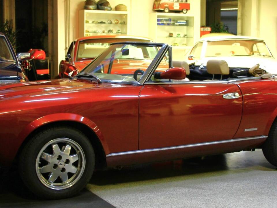 Immagine 3/27 di FIAT Dino Spider (1987)