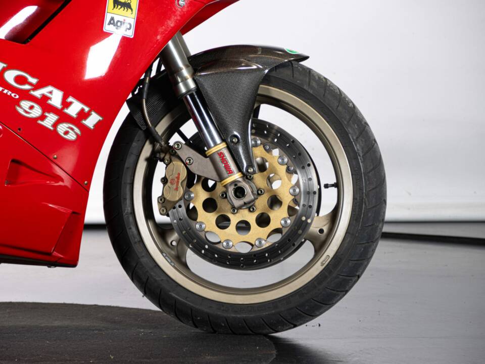 Bild 35/50 von Ducati 916 (1994)
