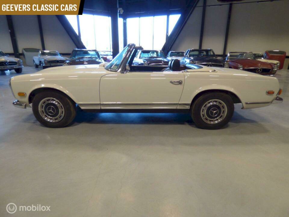 Image 7/12 of Mercedes-Benz 280 SL (1969)