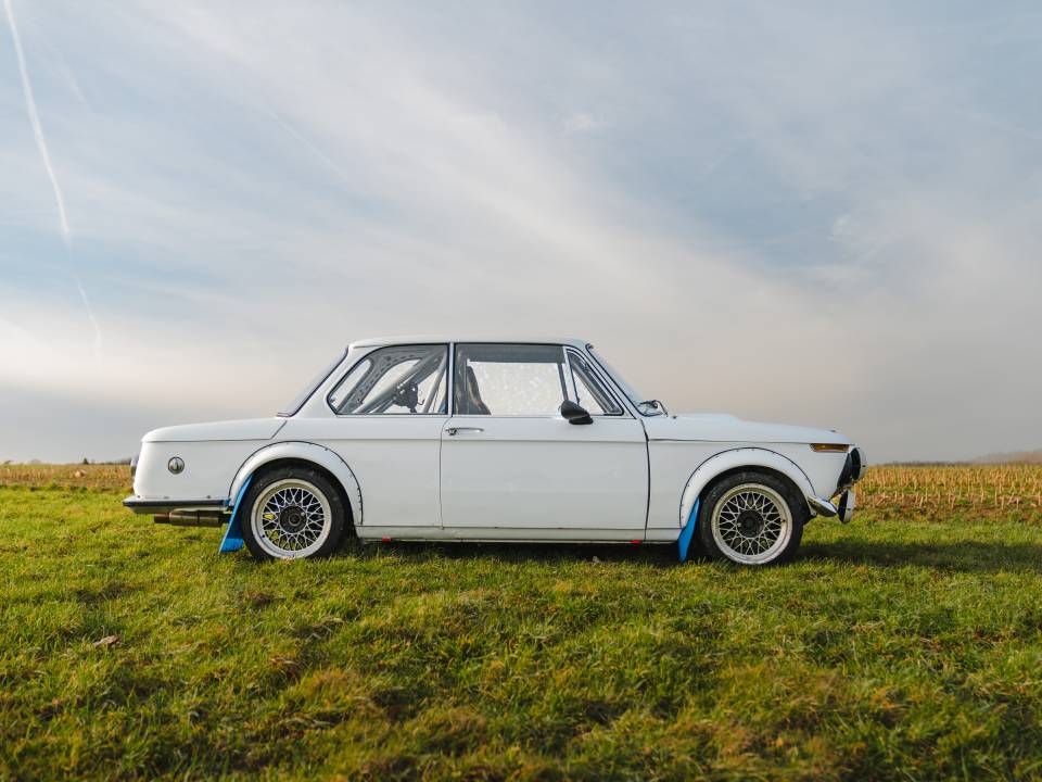 Image 7/49 of BMW 2002 ti (1969)