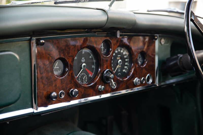 Image 45/50 of Jaguar XK 150 DHC (1954)