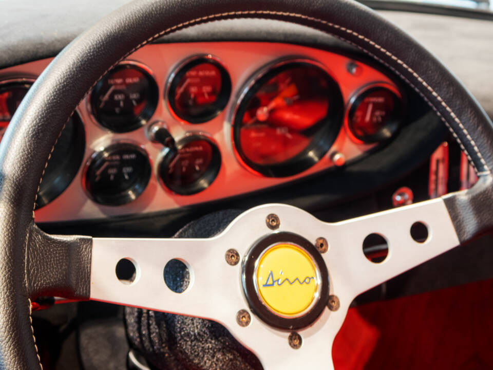Bild 8/12 von Ferrari Dino 246 GT (1971)