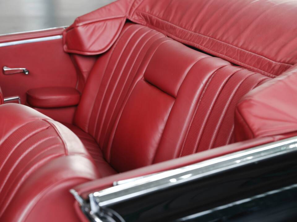 Image 34/50 of Mercedes-Benz 220 SE b (1962)