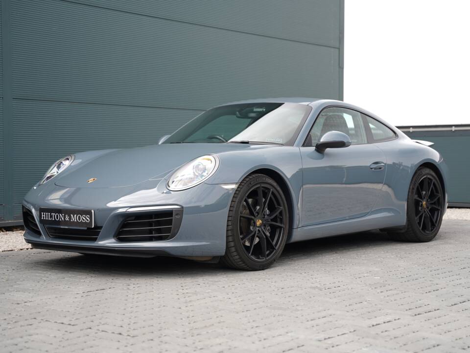 Image 11/50 of Porsche 911 Carrera (2016)