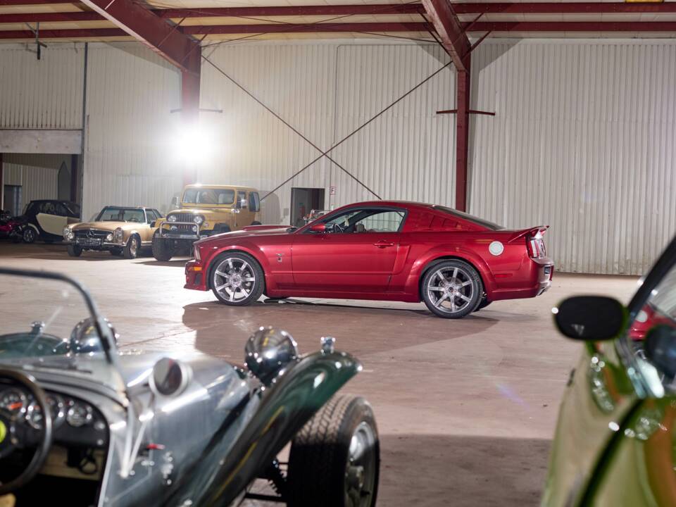 Image 66/68 of Ford Mustang GT (2005)