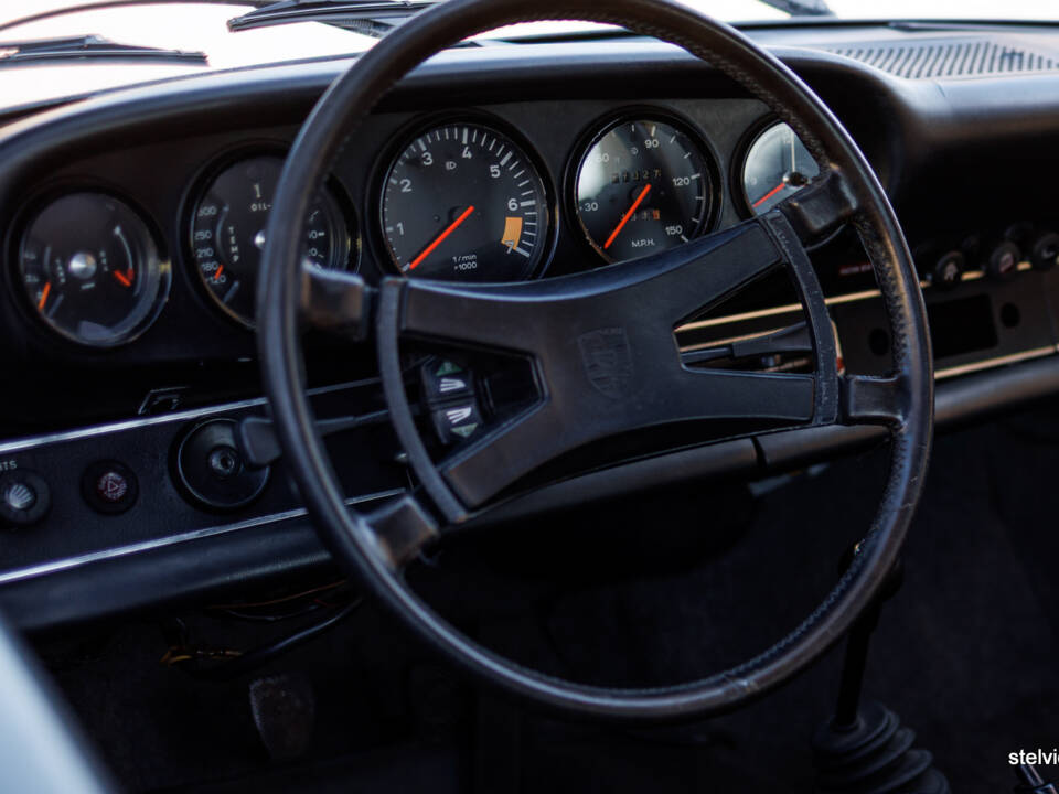 Bild 30/38 von Porsche 911 2.4 T (1973)