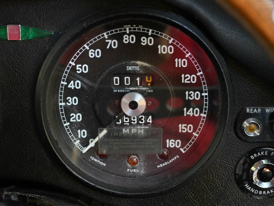 Image 39/50 of Jaguar E-Type (2+2) (1966)