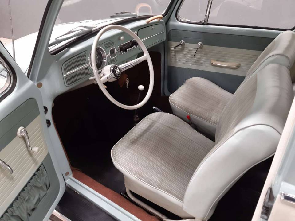 Image 13/16 of Volkswagen Coccinelle 1200 A (1965)