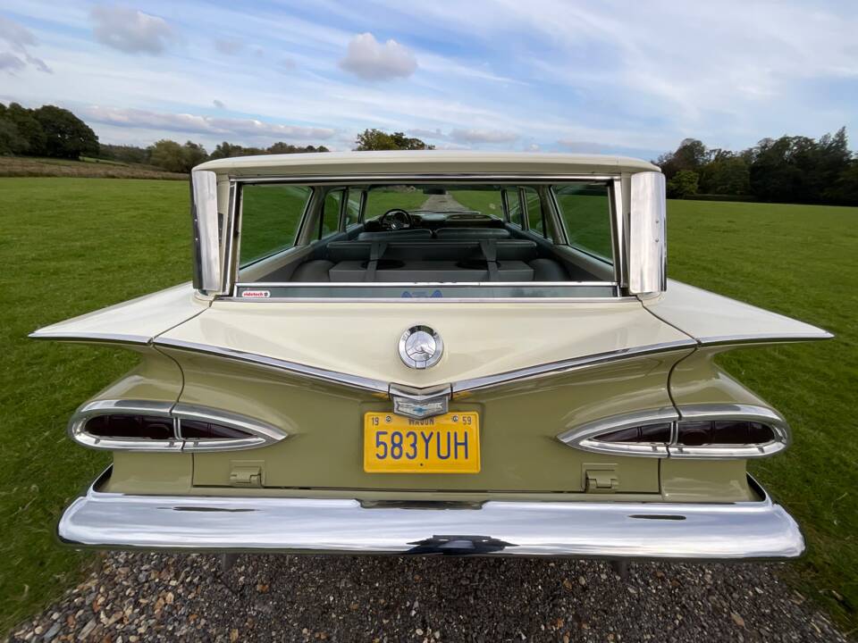 Image 54/57 of Chevrolet Nomad Station Wagon (1959)