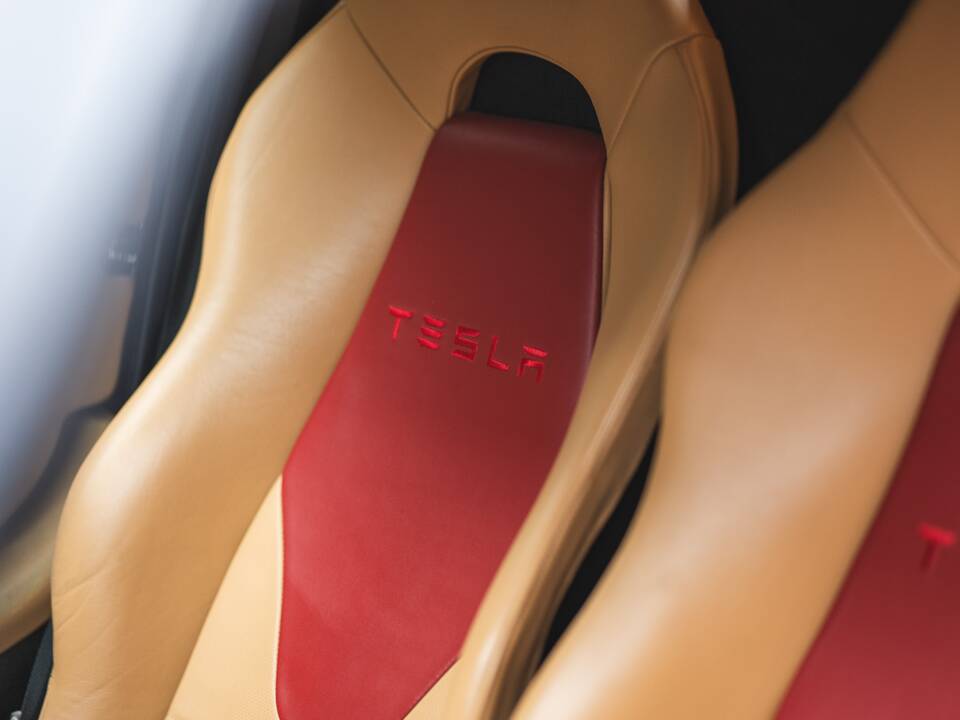 Image 7/50 de Tesla Roadster (2011)