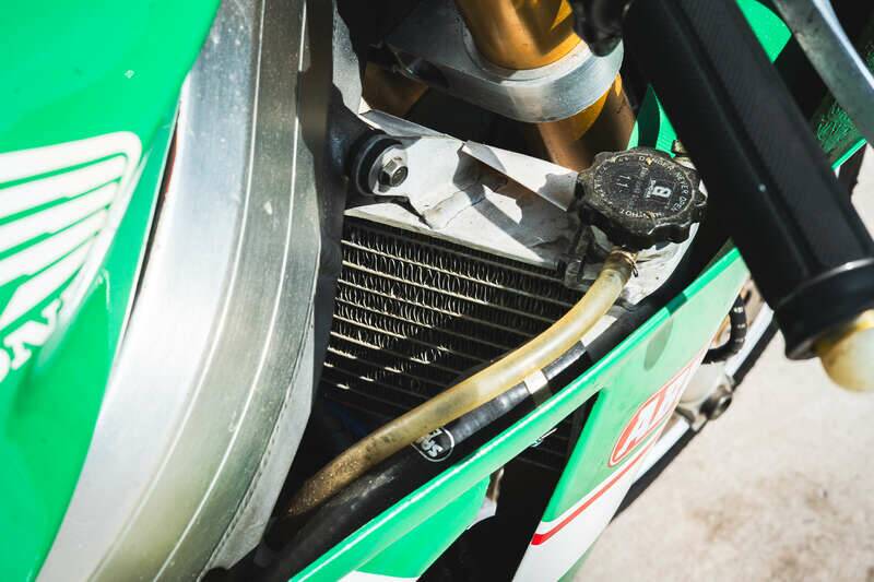 Immagine 22/50 di Honda VFR 750R RC36 (1992)