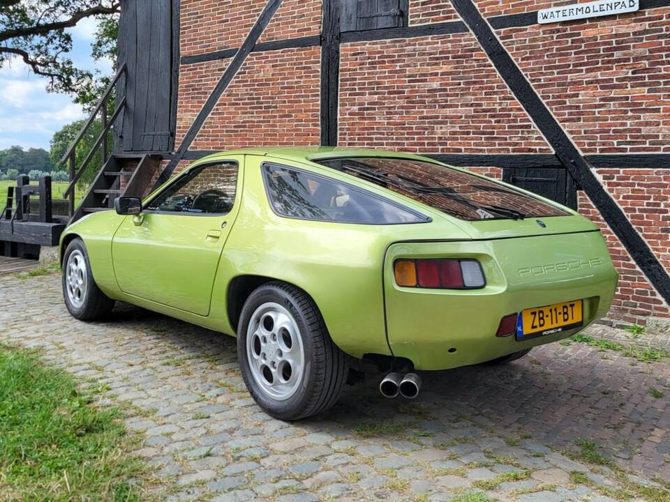 Bild 6/8 von Porsche 928 (1977)