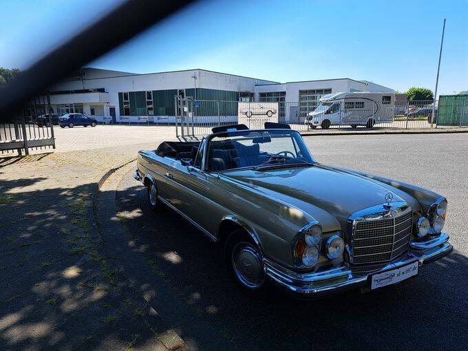 Imagen 36/52 de Mercedes-Benz 280 SE 3,5 (1970)