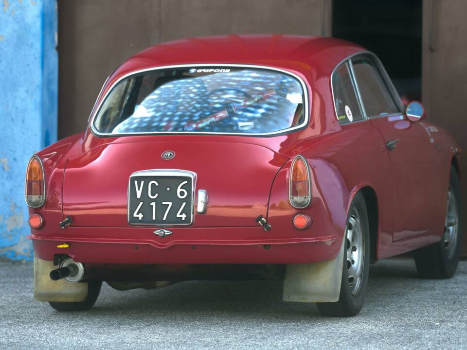 Image 13/50 of Alfa Romeo Giulietta Sprint (1961)