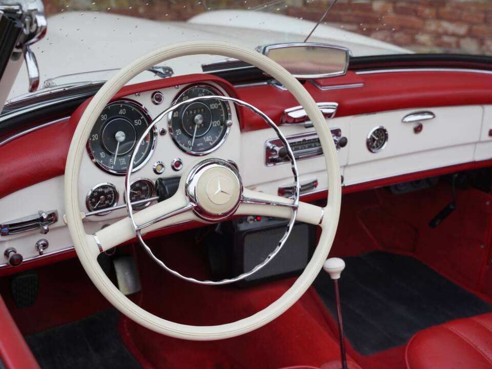 Bild 33/50 von Mercedes-Benz 190 SL (1960)