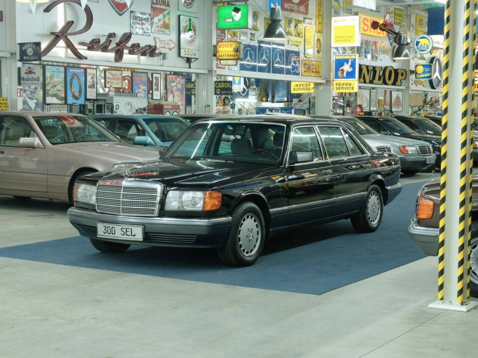 Bild 9/50 von Mercedes-Benz 300 SEL (1991)