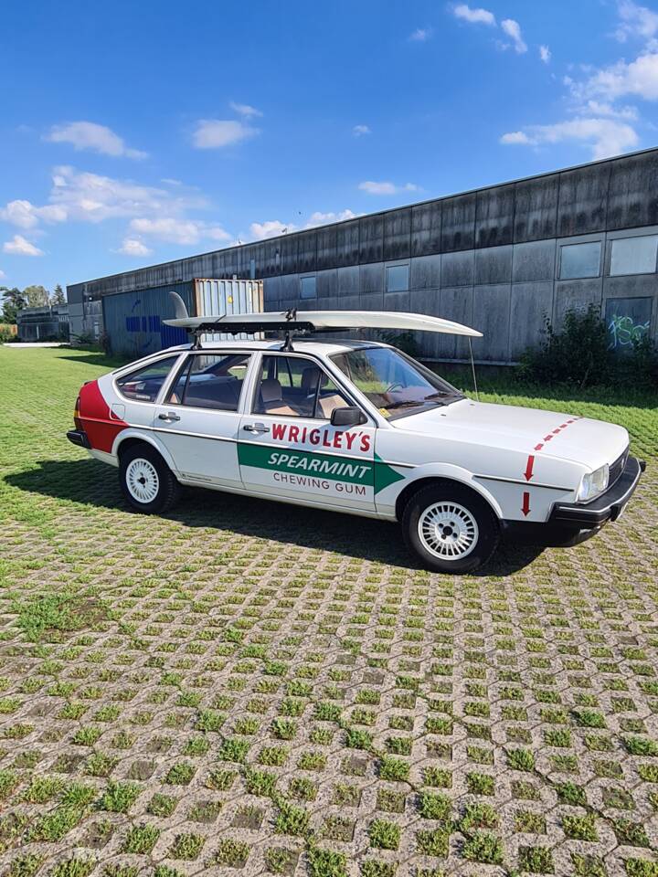 Image 3/10 of Volkswagen Passat  1.3 (1982)