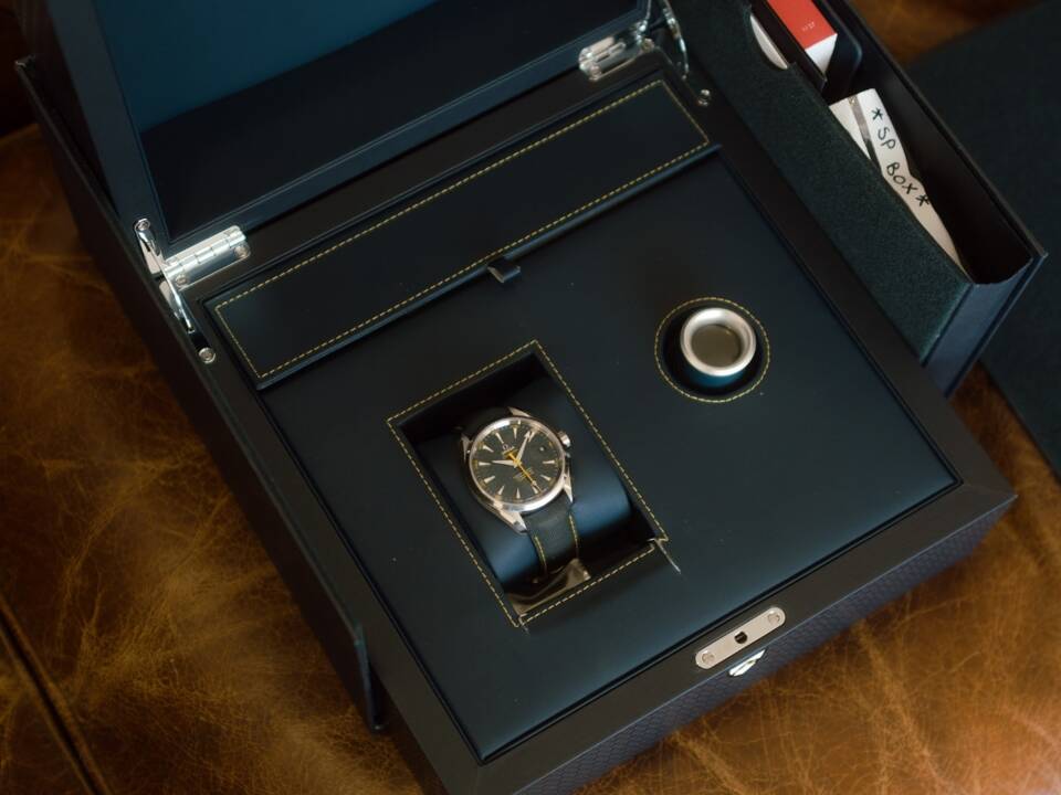 Image 76/96 of Aston Martin DB 9 GT "Bond Edition" (2015)