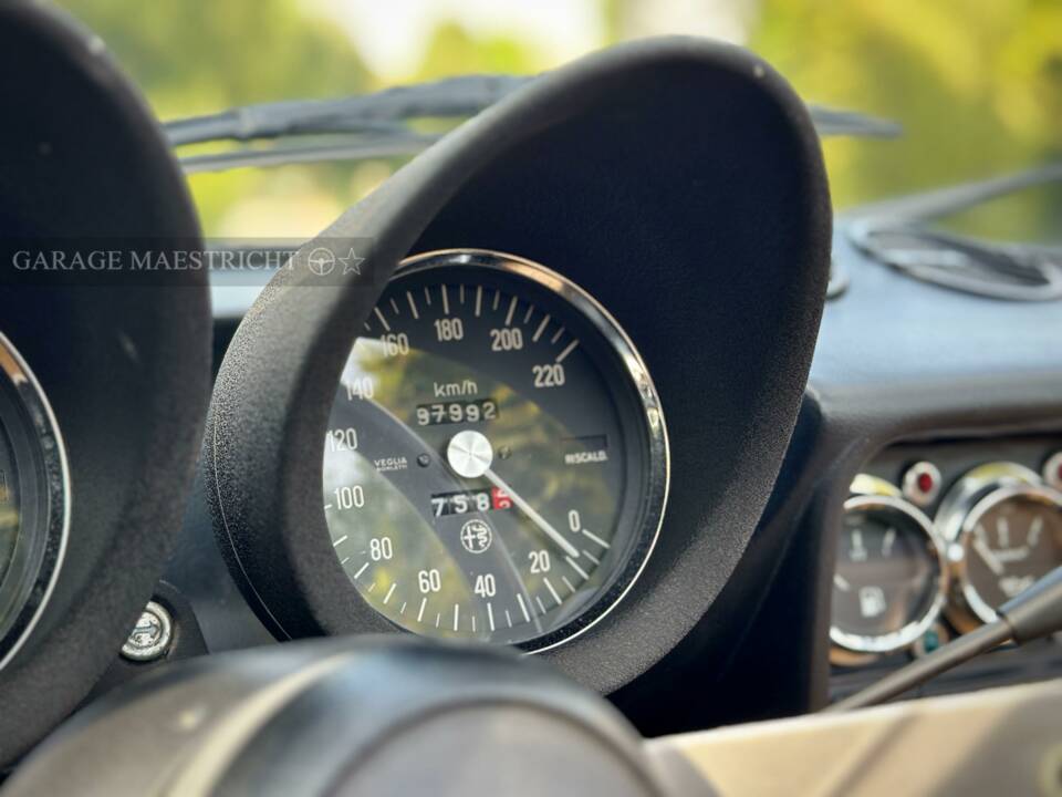 Image 51/100 of Alfa Romeo 2000 Spider Veloce (1980)