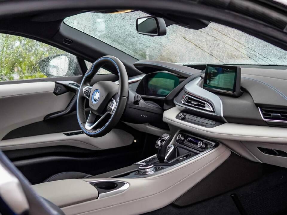 Image 2/12 of BMW i8 Coupé (2015)