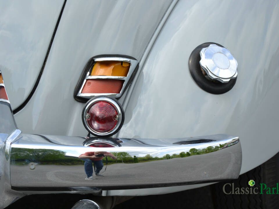 Image 40/50 of Mercedes-Benz 220 (1952)