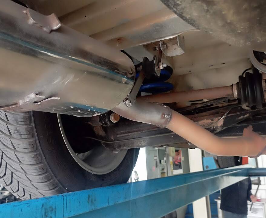 Image 49/51 of BMW 318i (1985)