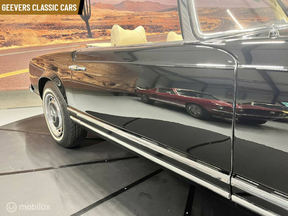 Image 9/46 de Mercedes-Benz 280 SL (1970)