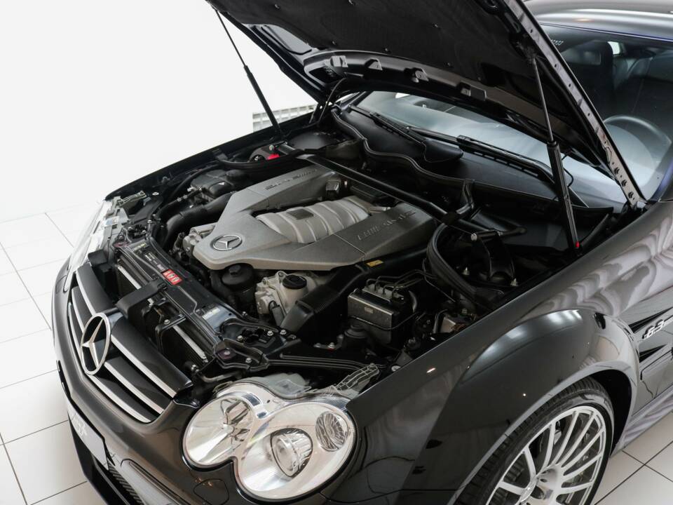 Imagen 9/16 de Mercedes-Benz CLK 63 AMG Black Series (2008)