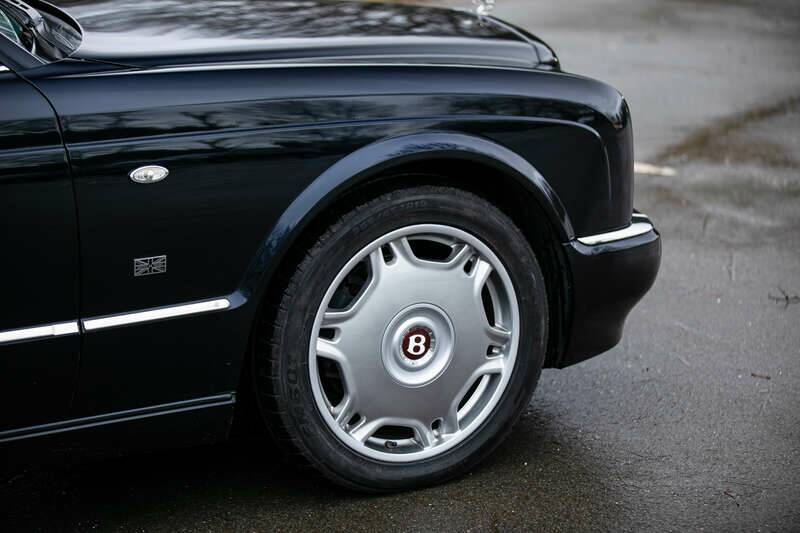 Image 13/50 of Bentley Arnage R (2006)