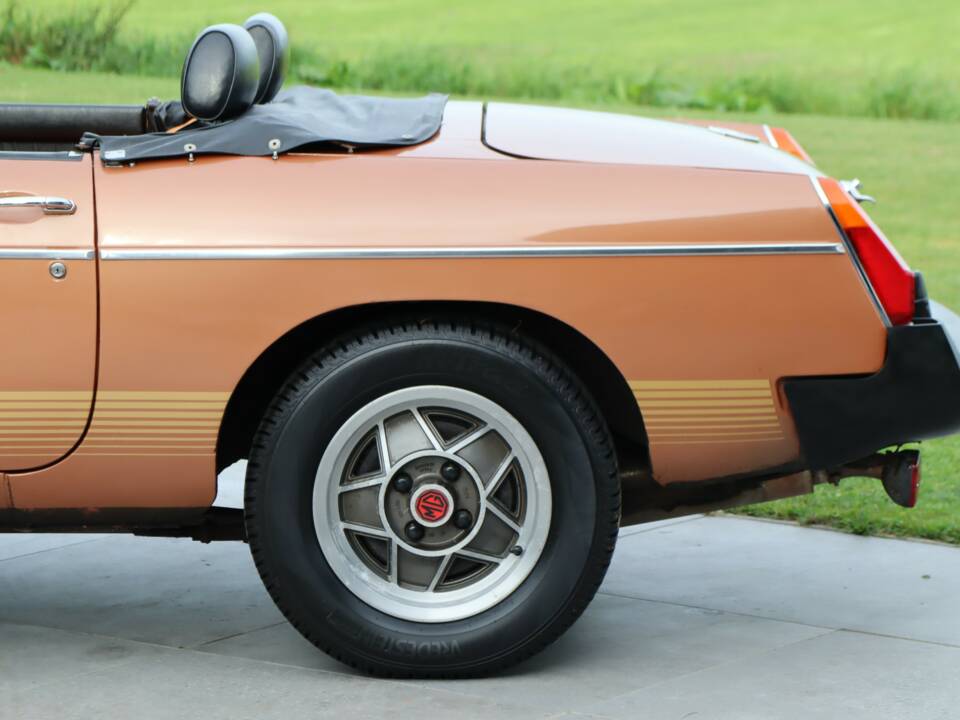 Image 47/50 of MG MGB Limited Edition (1981)