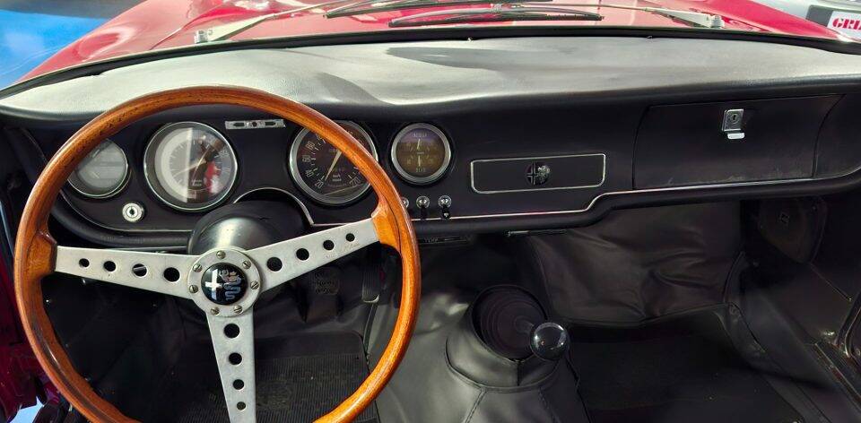 Bild 16/31 von Alfa Romeo Giulia Sprint GTA (1967)
