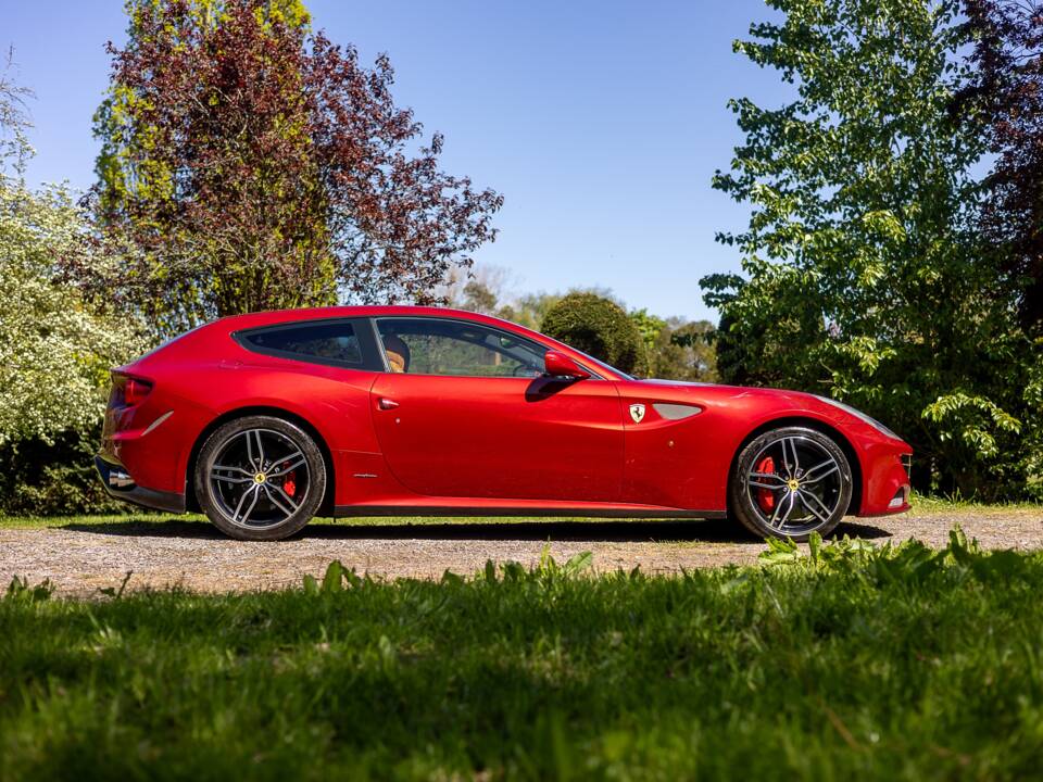 Bild 9/50 von Ferrari FF (2012)