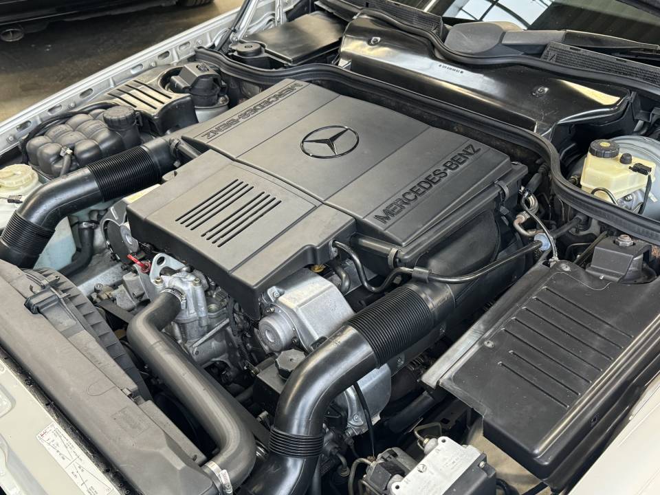 Bild 28/37 von Mercedes-Benz SL 500 (1996)