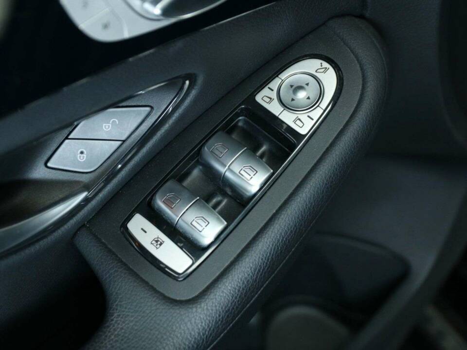 Bild 12/49 von Mercedes-Benz C 220 d 4MATIC (2021)