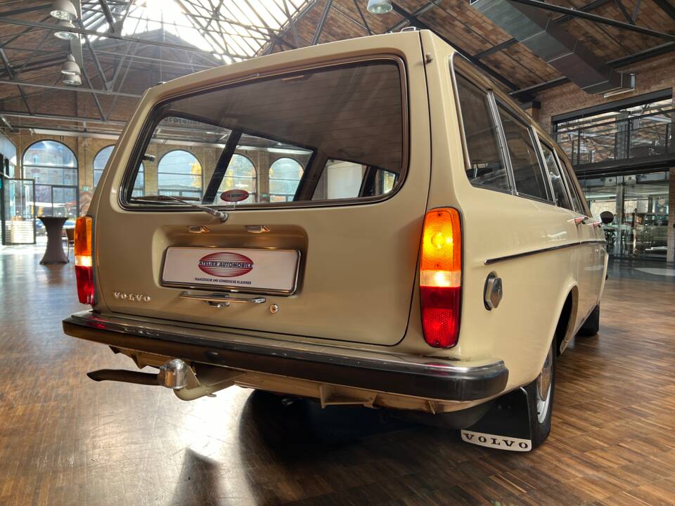 Image 9/35 of Volvo P 145 (1968)