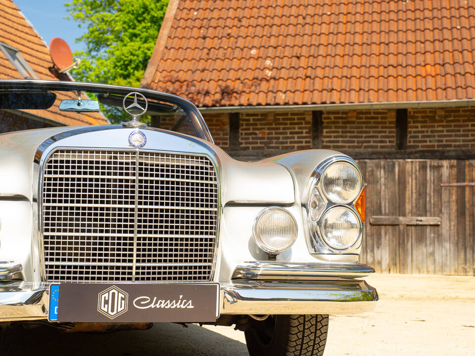 Bild 15/56 von Mercedes-Benz 280 SE (1968)